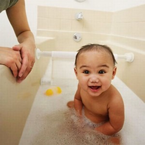 Больным аутизмом помогут теплые ванны 